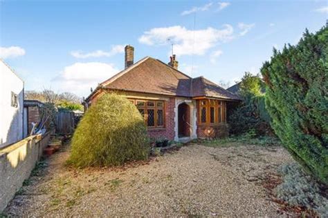 Chandlers ford property for sale  OnTheMarket > 14 days Marketed by Sparks Ellison - Chandler's Ford